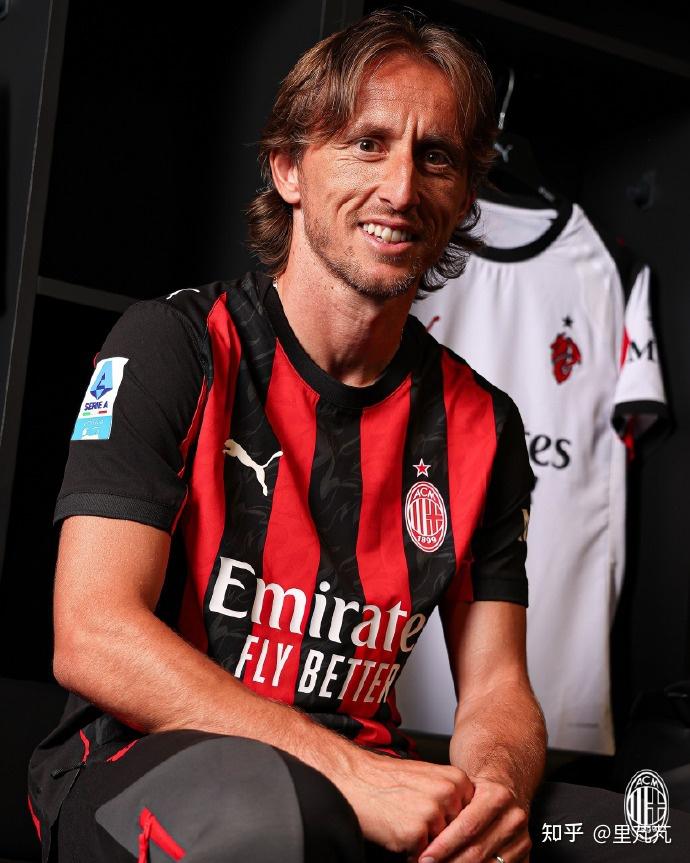 🎮HLE 1-0 T1：Peyz天肥卢锡安无力回天，HLE首局先下一城