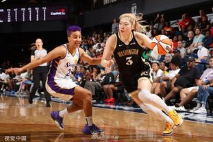 川超联赛出现暴力事件，凉山队球员比赛结束后飞踹裁判