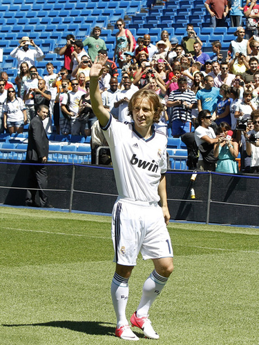 维尔茨在德国队6场1球2助攻，参与进球数与在利物浦16场持平