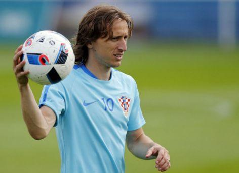 美记：如果雄鹿交易字母哥，特纳将再度陷入交易传闻