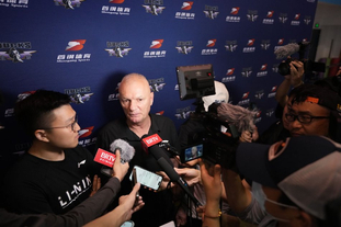 上海男篮23分大胜！淘汰香港金牛，张镇麟6分6篮板，弗格19分