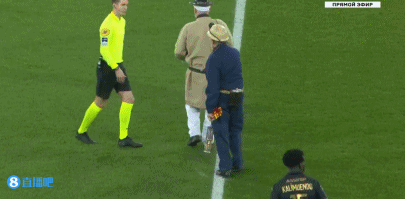 焦点之战即将打响：英超榜首两强切尔西阿森纳正面对决（巅峰对决将至：英超领头双雄切尔西与阿森纳狭路相逢）